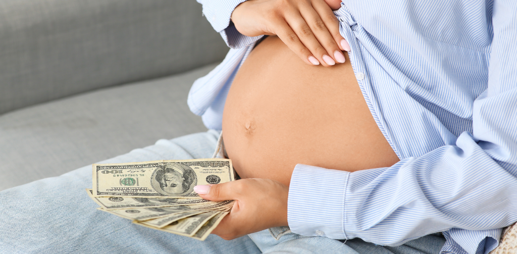 reducción de ingresos por maternidad