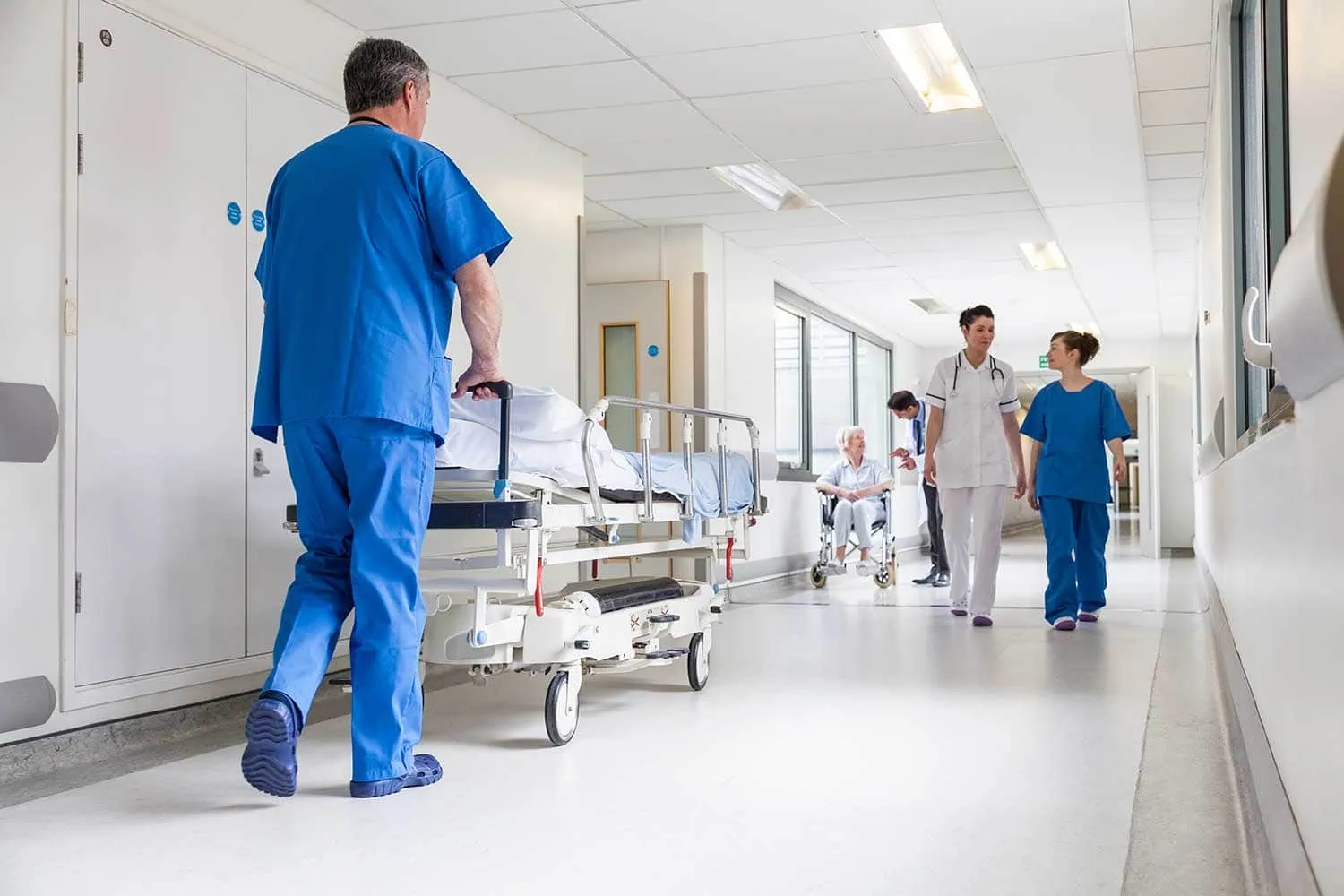 frenan reforma a seguros de gastos médicos